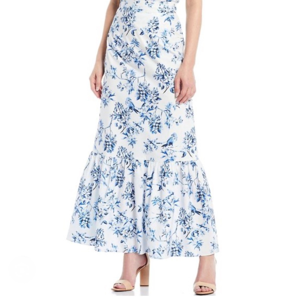 Born on Fifth X Antonio Melani Blue and white skirt size 6